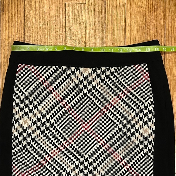 White House Black Market Black and White Plaid Women's Skirt Size 8 - Picture 5 of 10